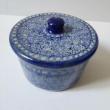 Pot with chinese porcelain lid