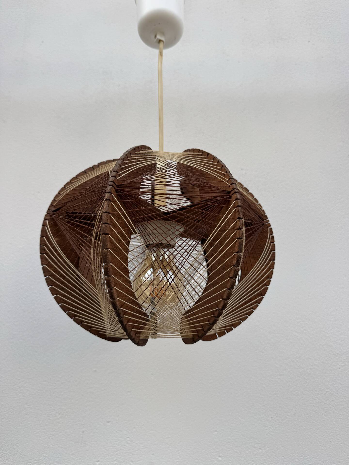 1960s Scandinavian suspension style