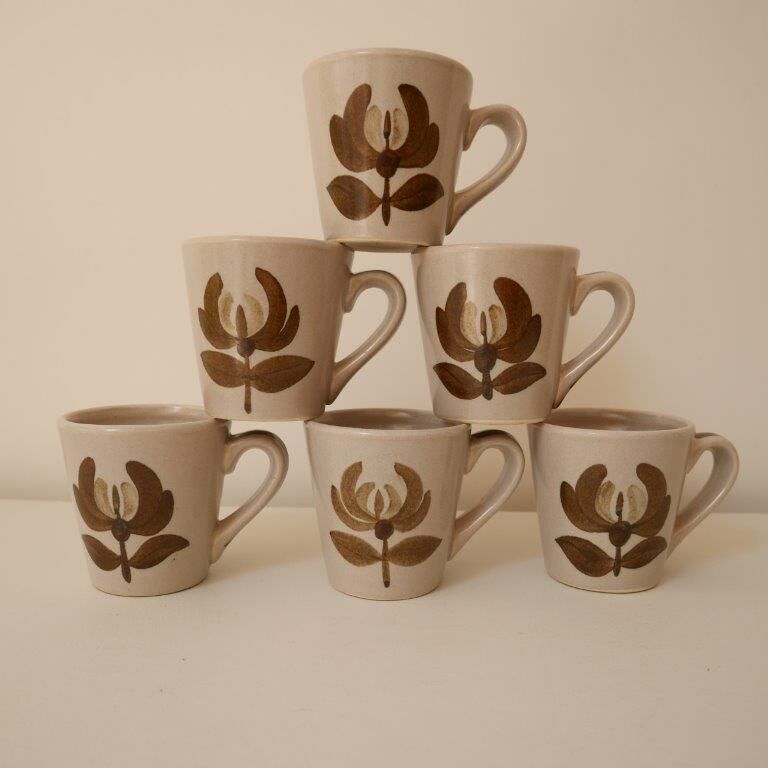 Set of 6 stoneware coffee cups, flower motif