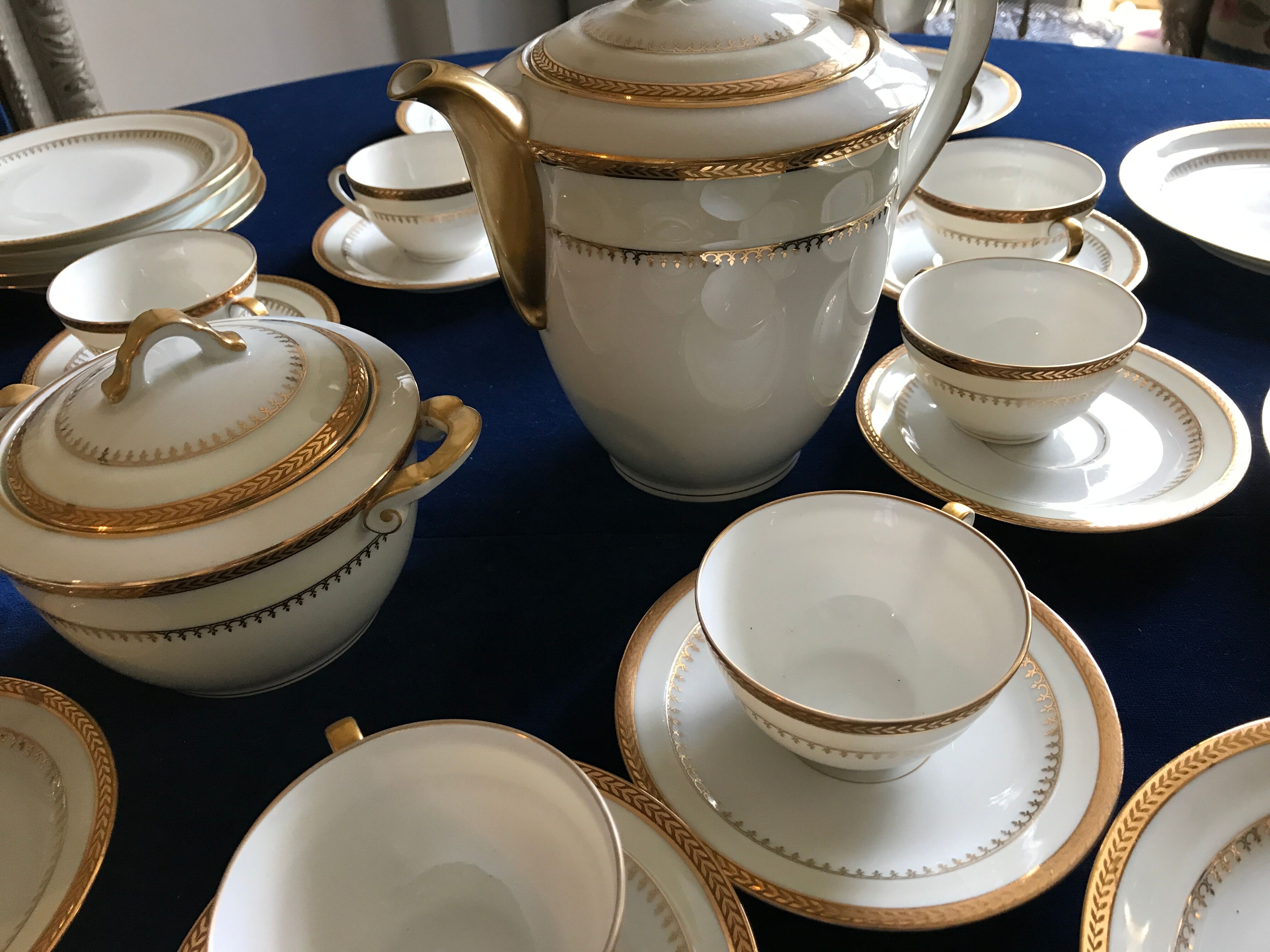 Limoges porcelain coffee service by Chastagner for 8 people