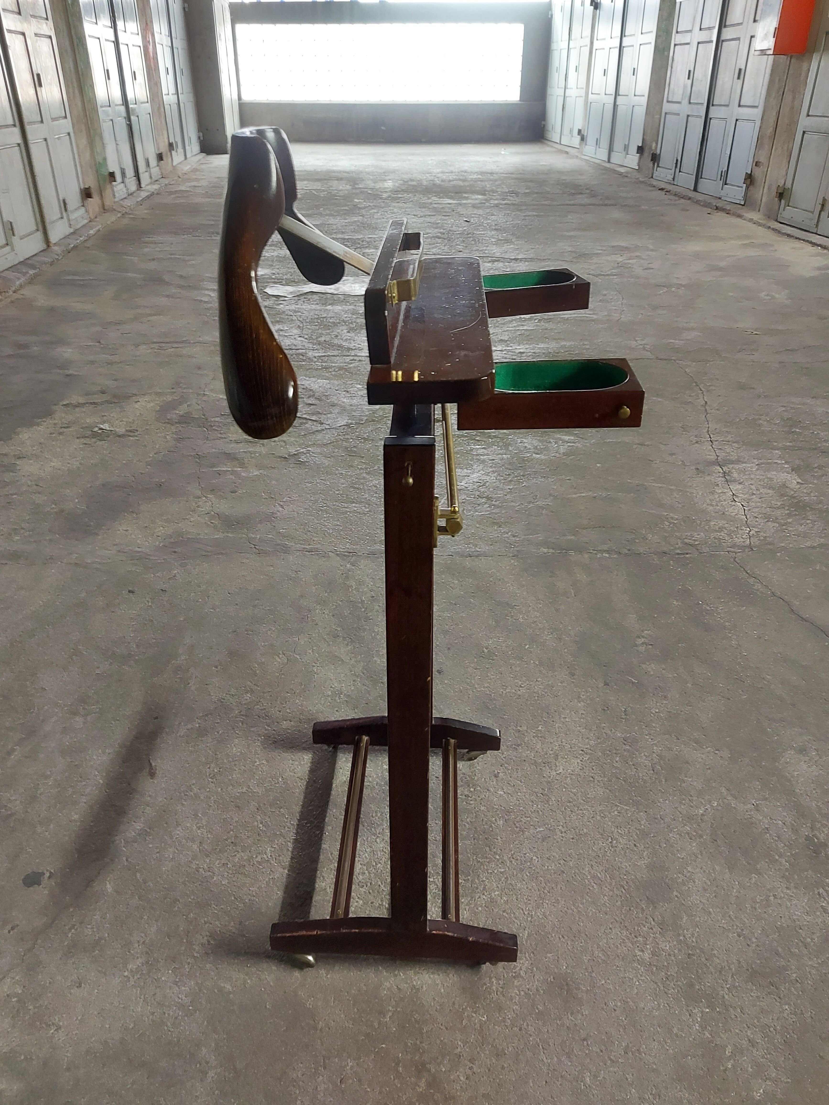 Vintage wooden valet Fratelli Reguitti
