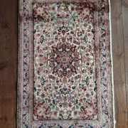 Tapis Pakistanais laine et soie fait main 122x77cm