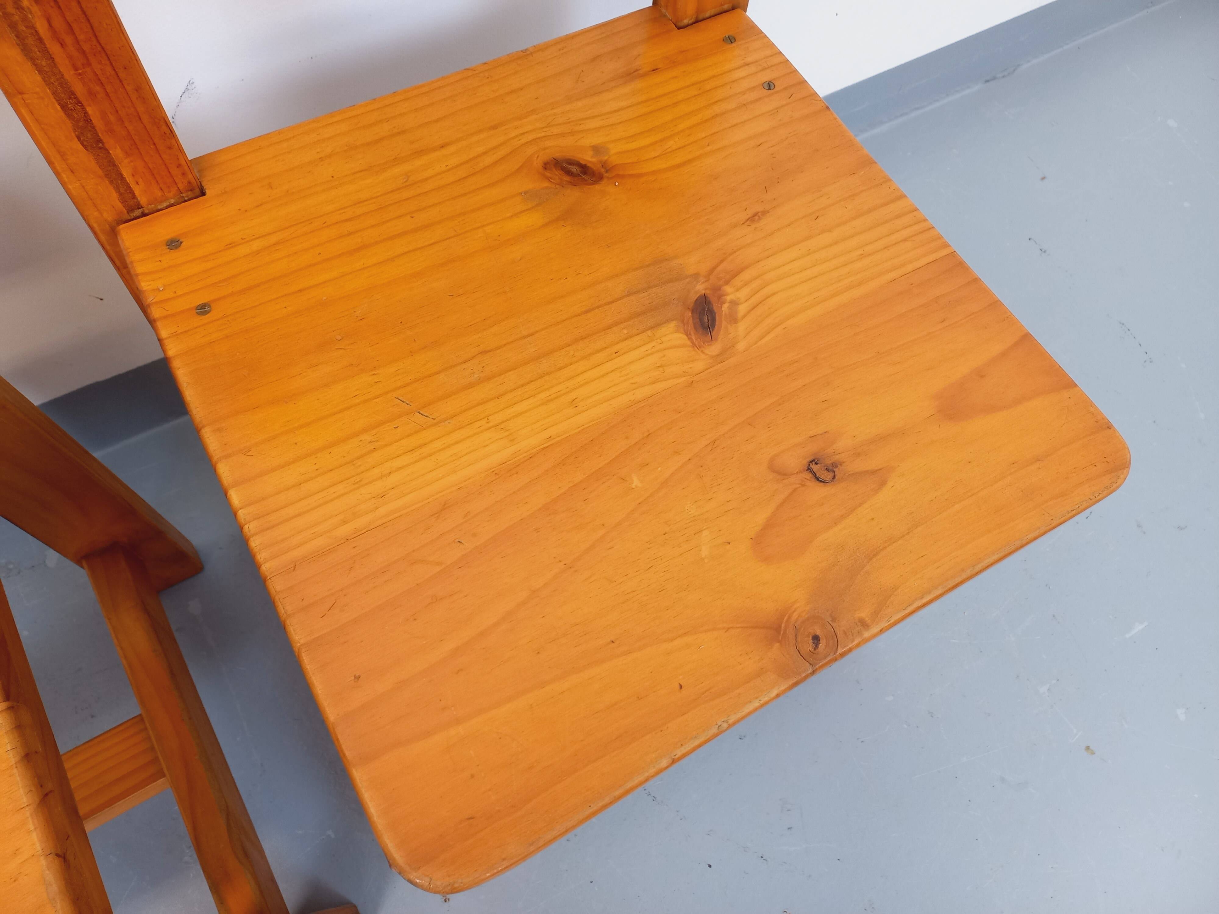 Paire de chaises vintage en pin des années 70 80