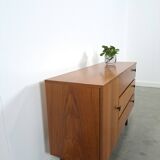 Armoire avec espace de rangement et poignées noires, buffet vintage