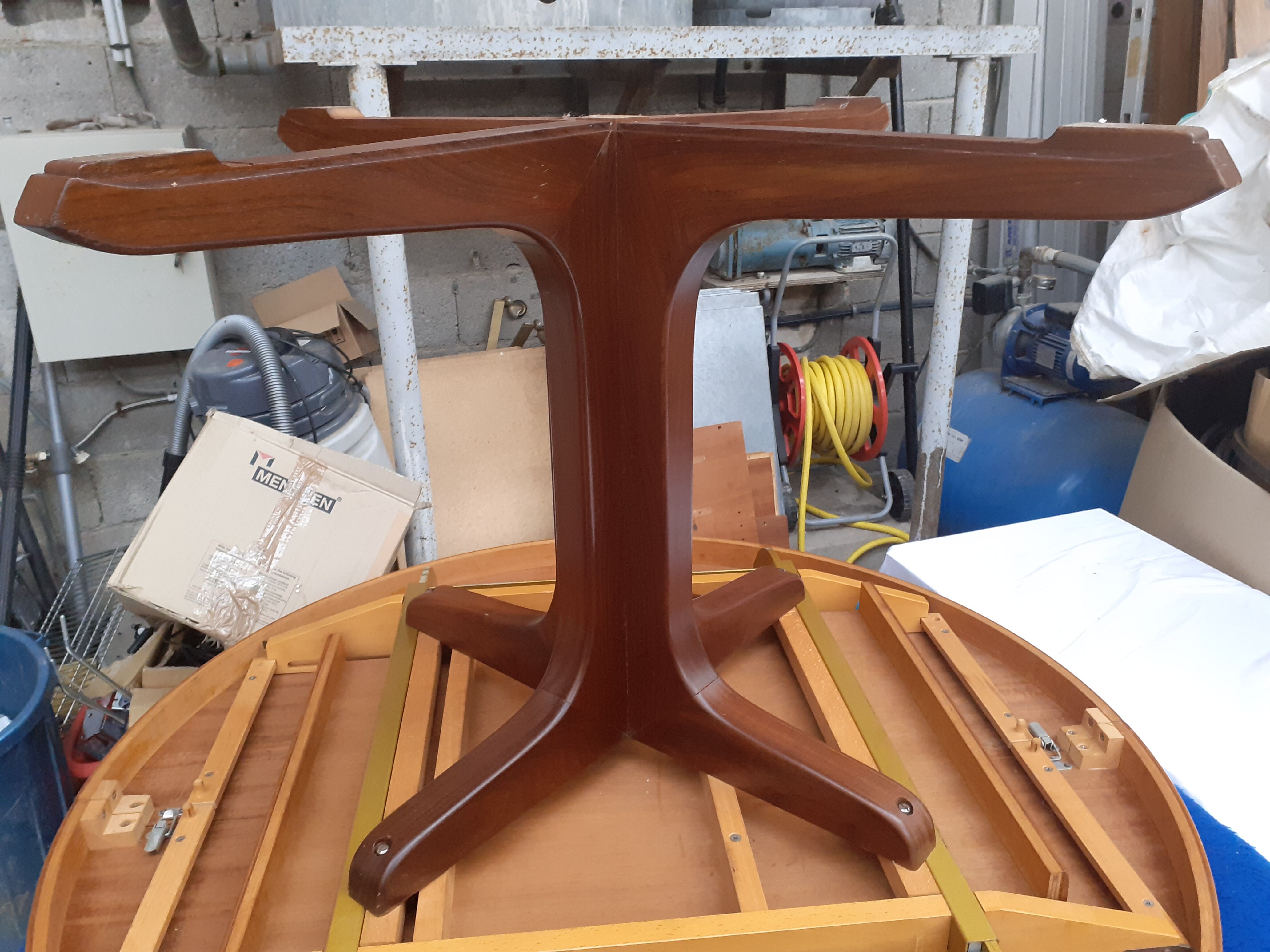 Vintage teak round table