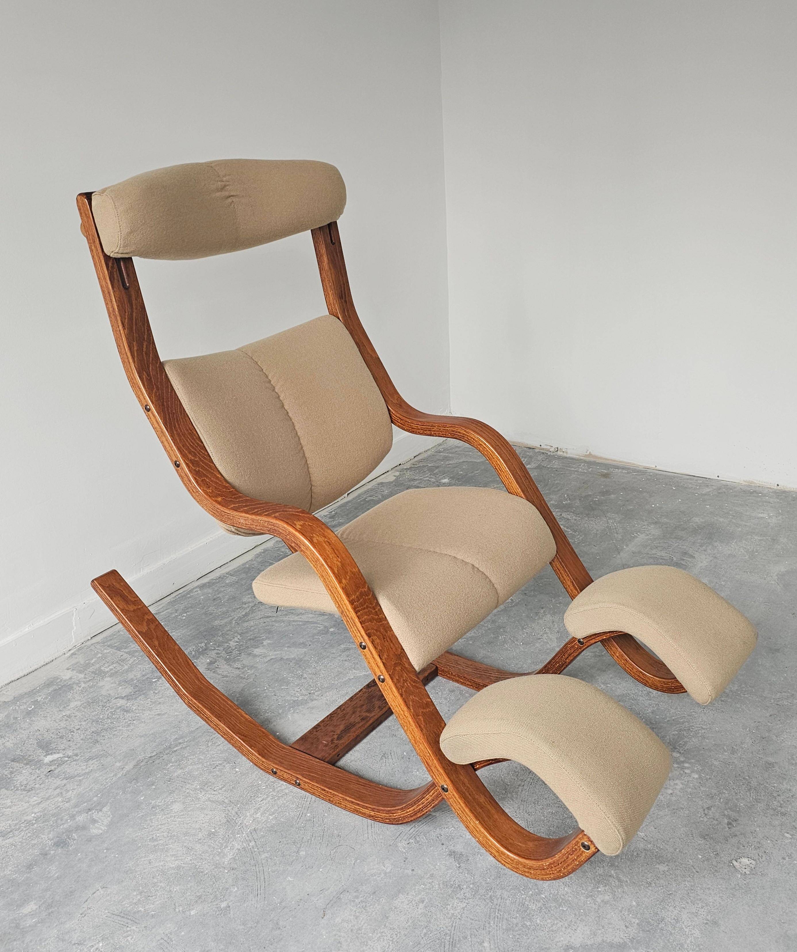Gravity Balans reclining chair by Peter Opsvik for Varier, 1980s.