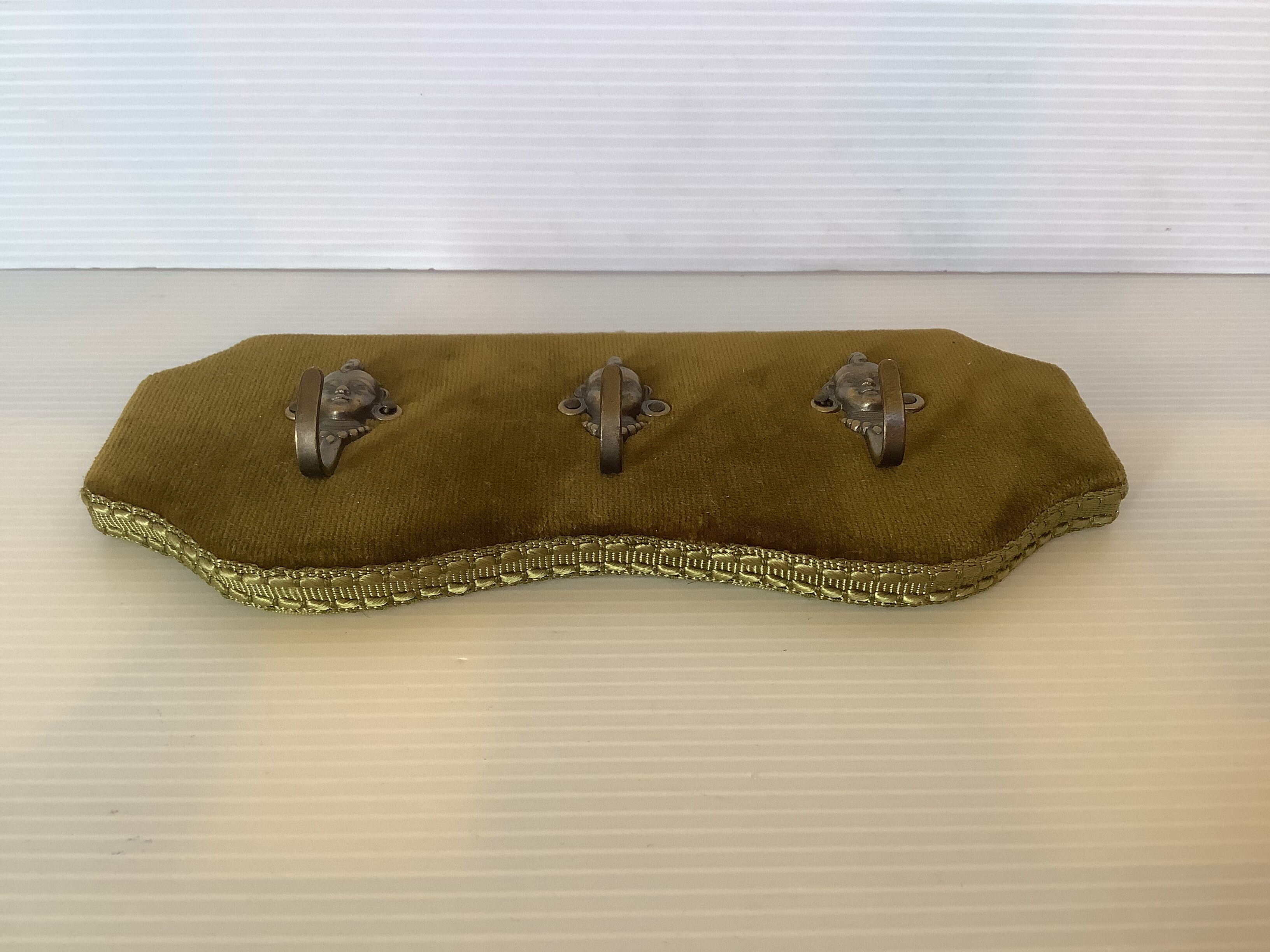 Key Hanger Range Key Ring Velvet Green khaki