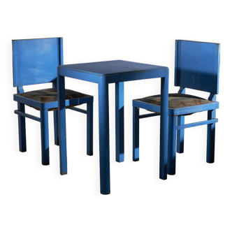 Ensemble table et deux chaises de style Bauhaus