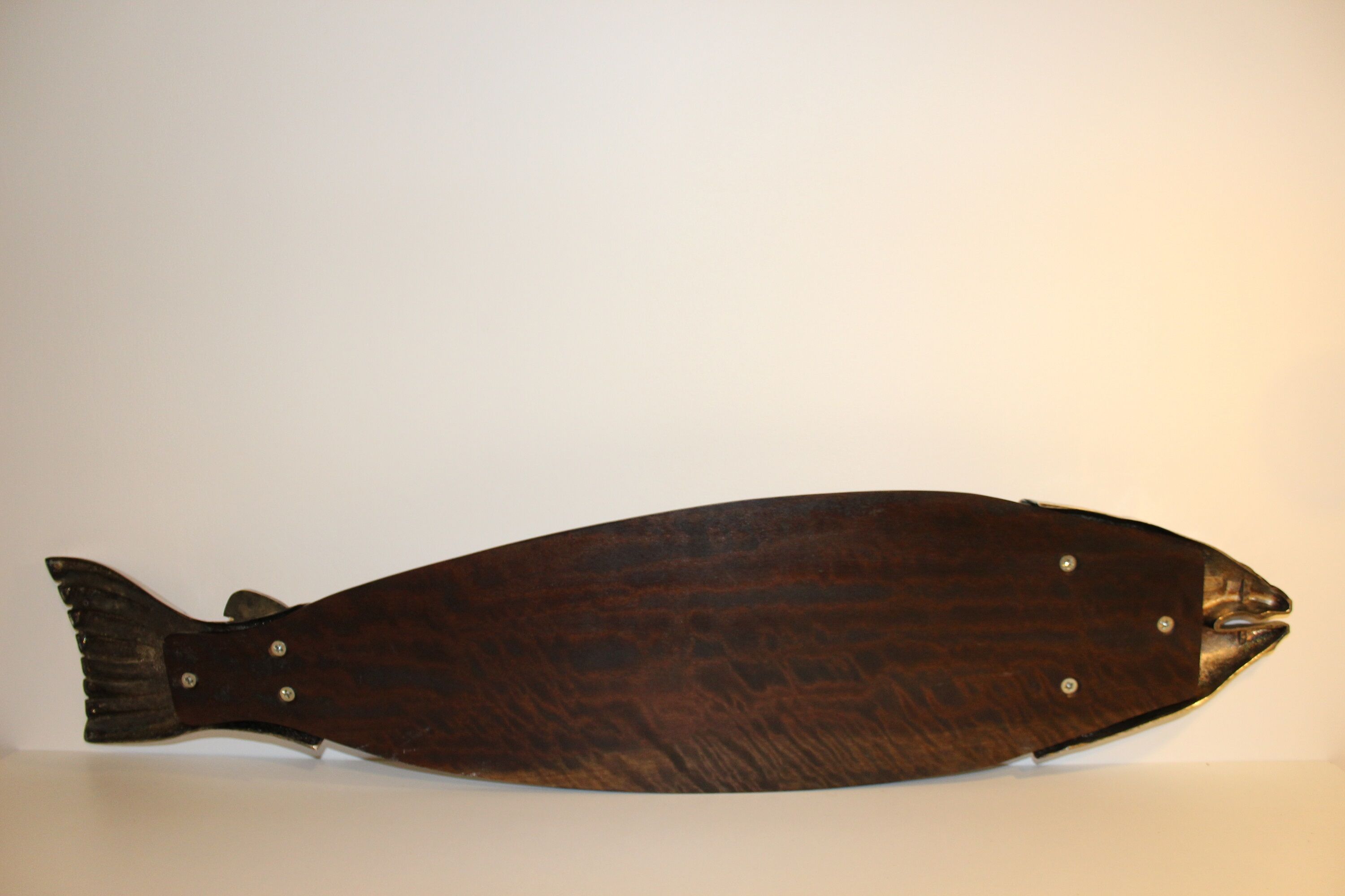Large dish to serve vintage fish