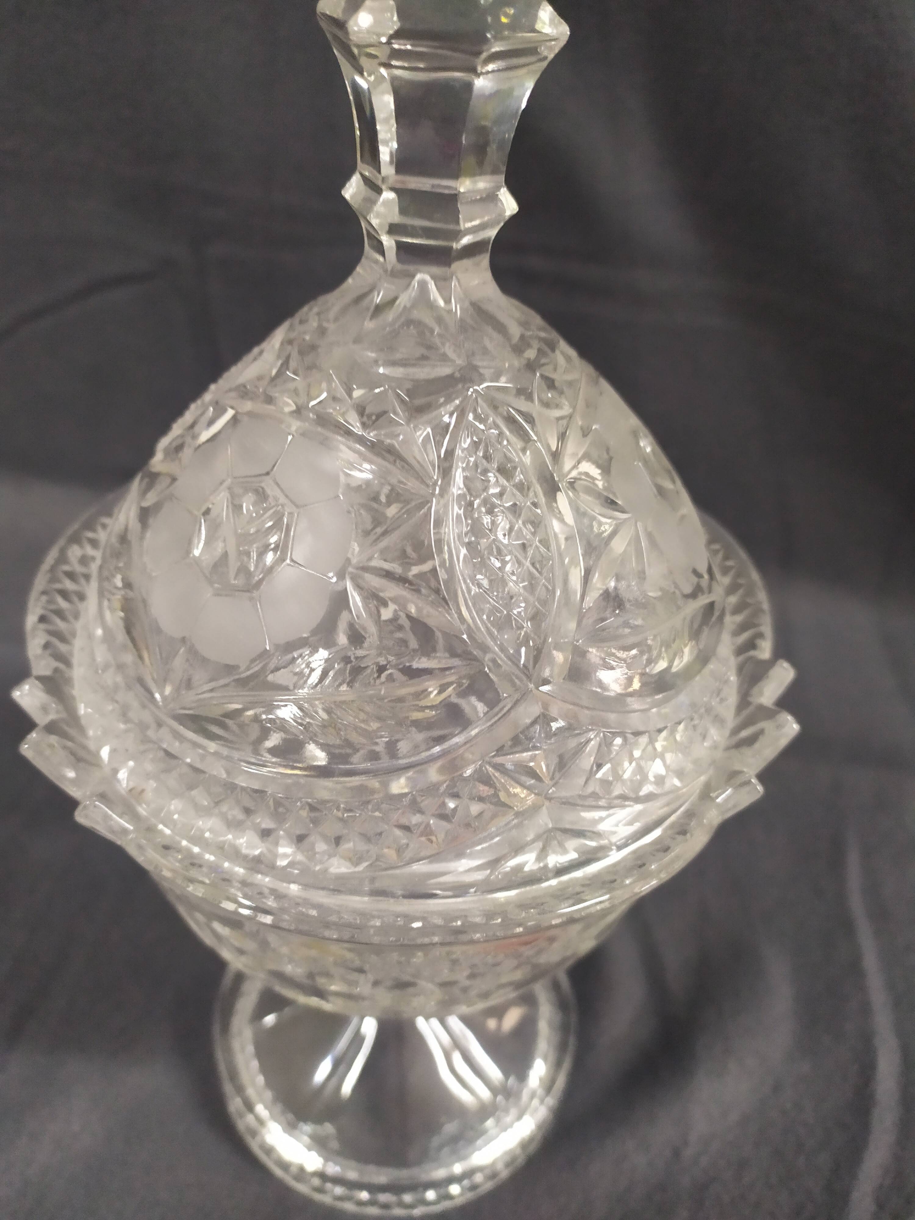 Sugar candy drager vintage crystal on foot 28cm