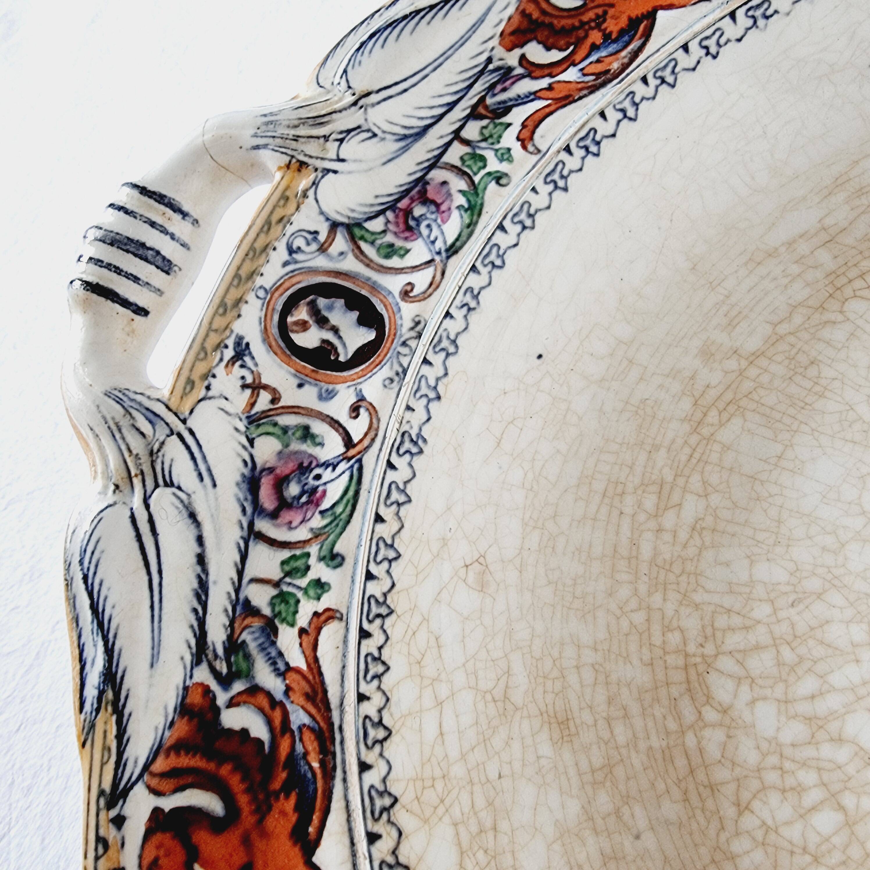 Assiette à Pied de Majolique Anglais Chine Minton