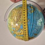 Vintage illuminated globe. Ideal for decoration or for an office.