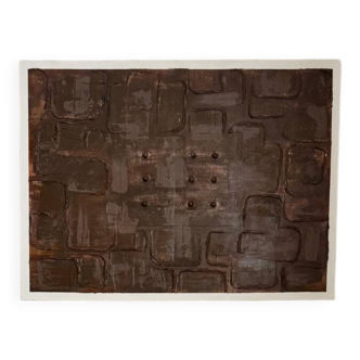 Monochrome brown table with strong relief – Wabi-Sabi spirit