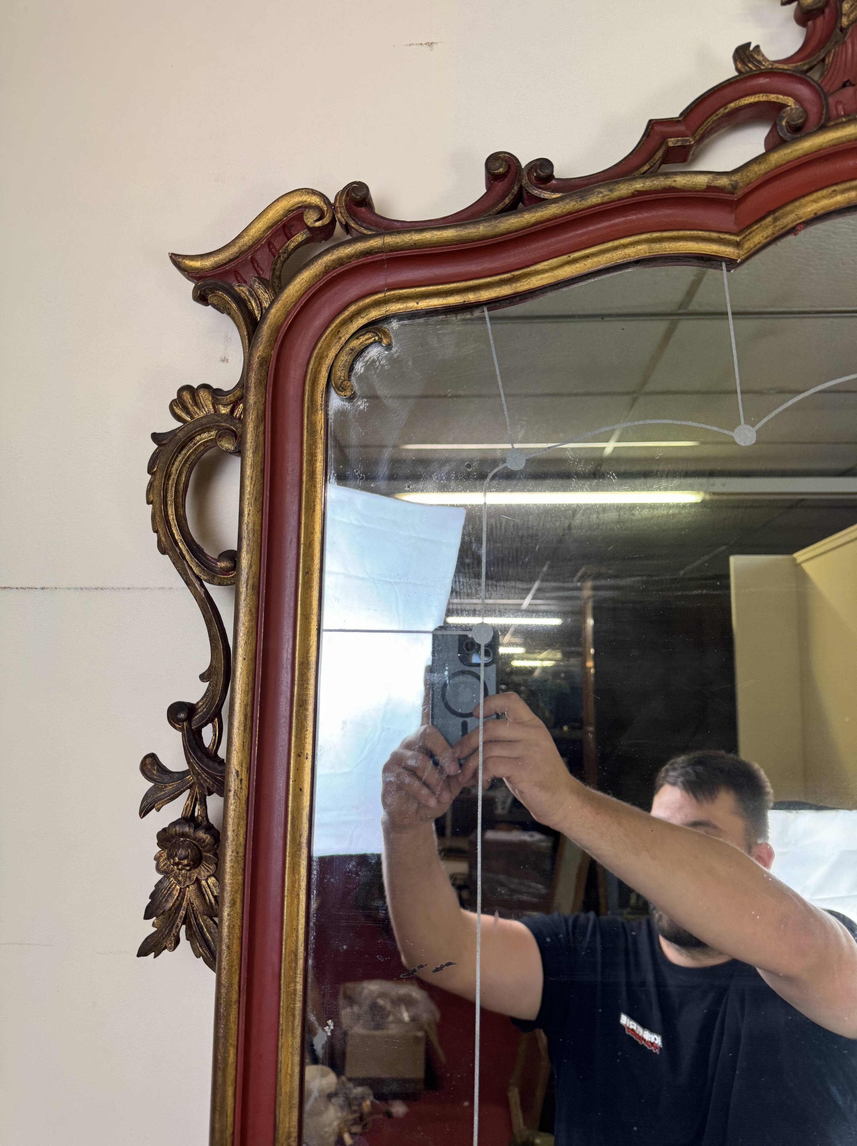Important Venetian Baroque mirror in Louis XV style in lacquered and gilded wood