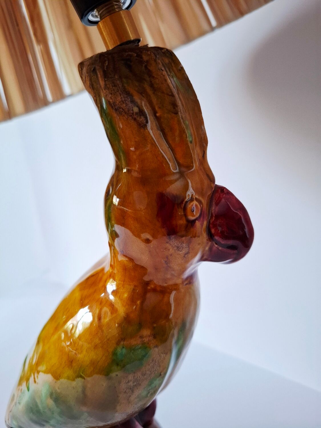 Zoomorphic ceramic lamp