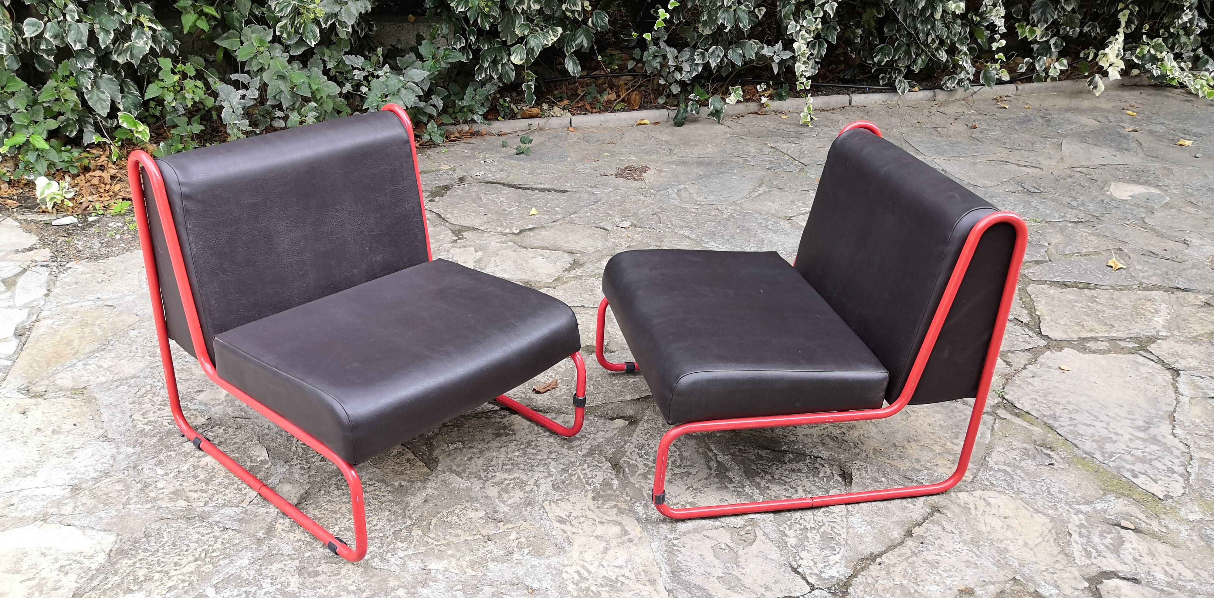 Pair of vintage drivers in red steel and skaï, France 1970