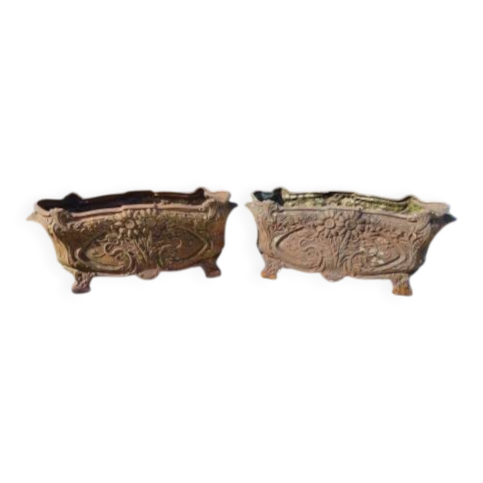 Pair of cast iron planters from 1900 by the Charleville-Mézières establishments.