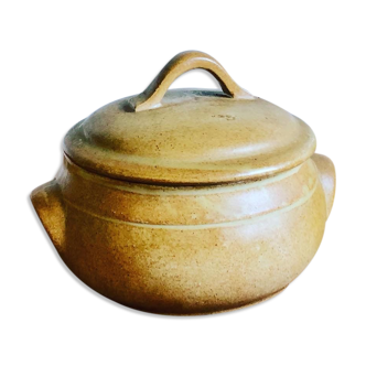 Stoneware pot