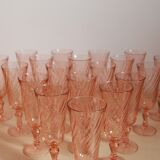 20 pink glass champagne flutes