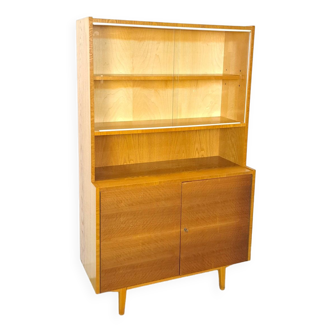 Veneer display case with shelves