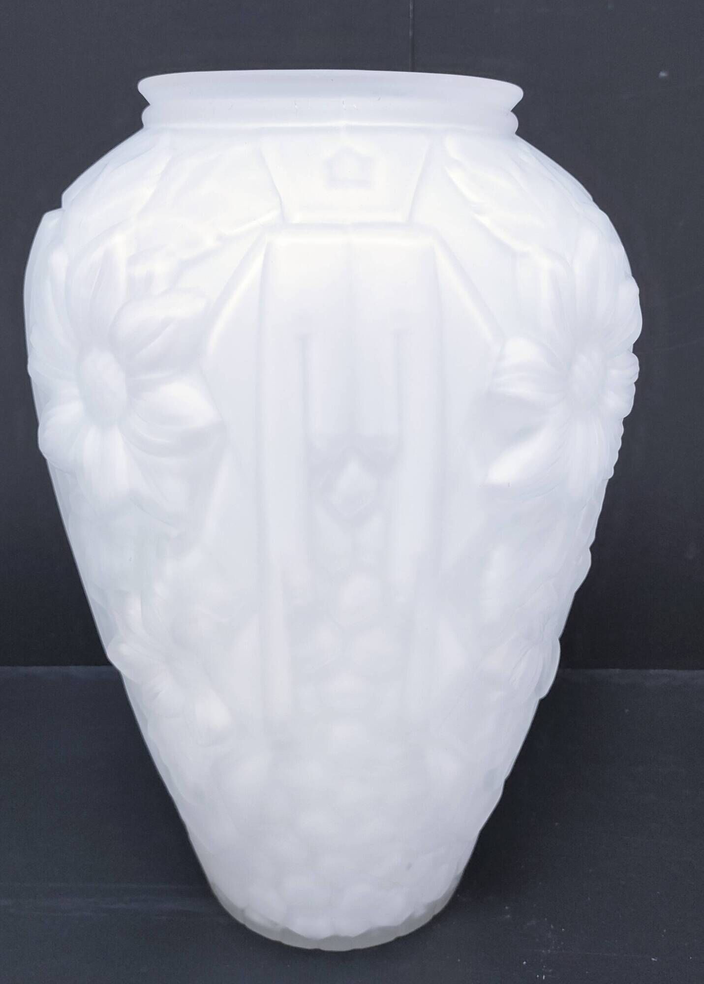 Large art deco glass vase with French floral decor H. 29.5 cm