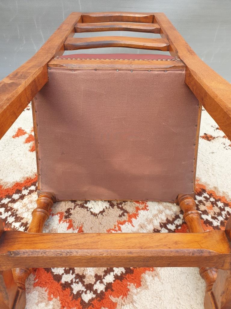 Set 6 chairs style Louis XIII VINTAGE 1980 Oak and Burgundy red leather