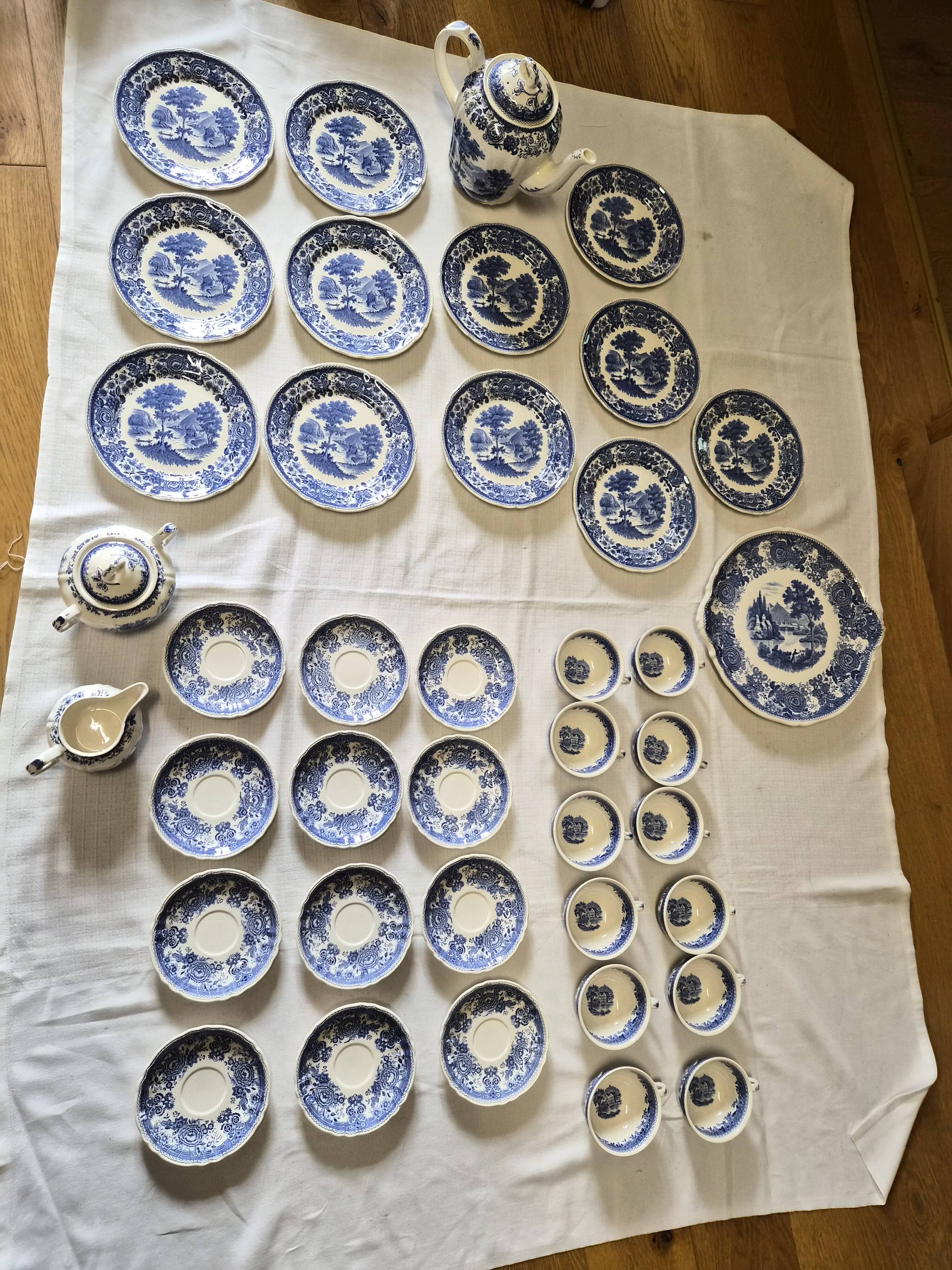 Tea/Coffee table service Villeroy and Boch Burgenland 40 pieces