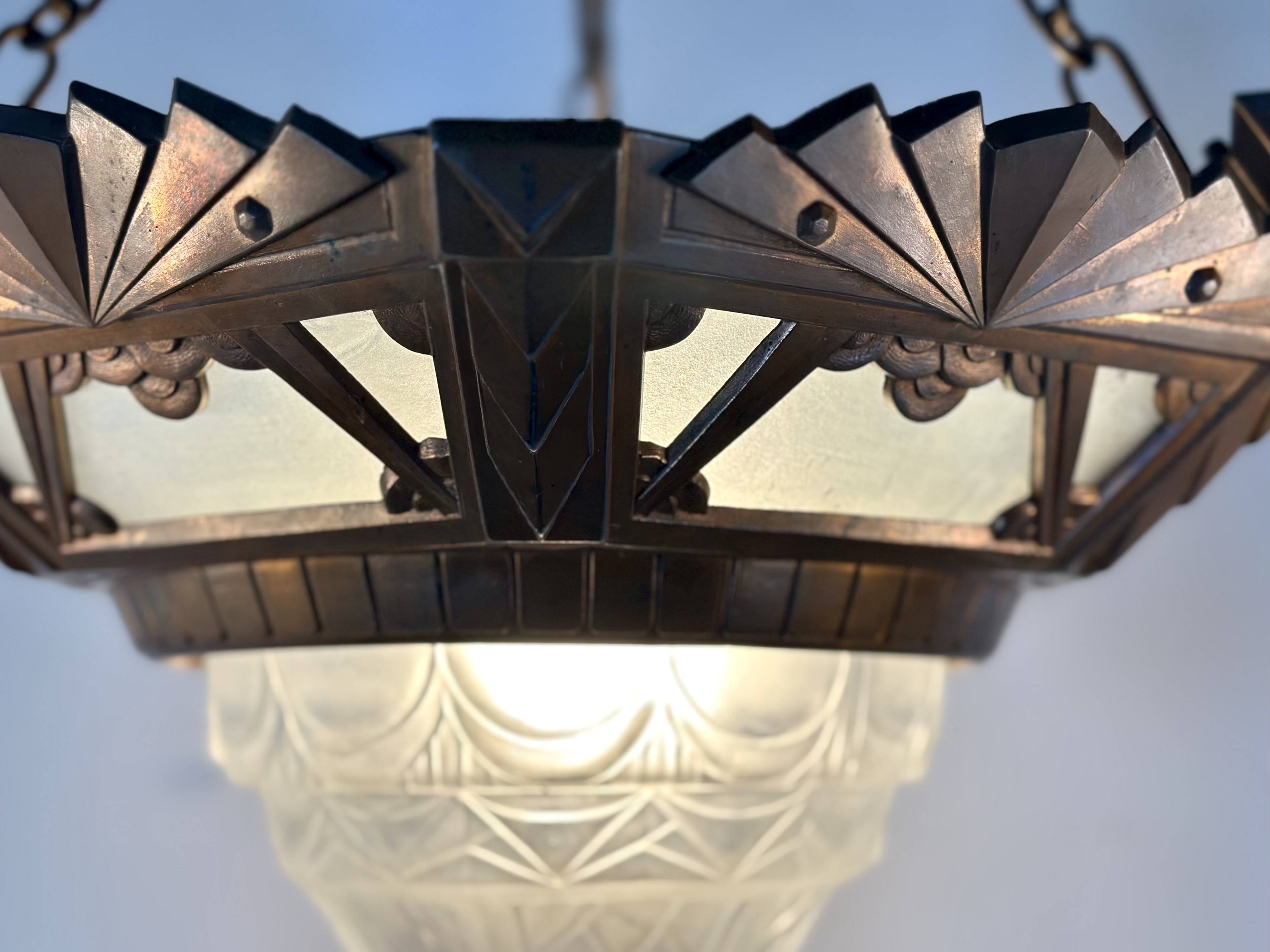 Art Deco chandelier with 4 lights, 1930.