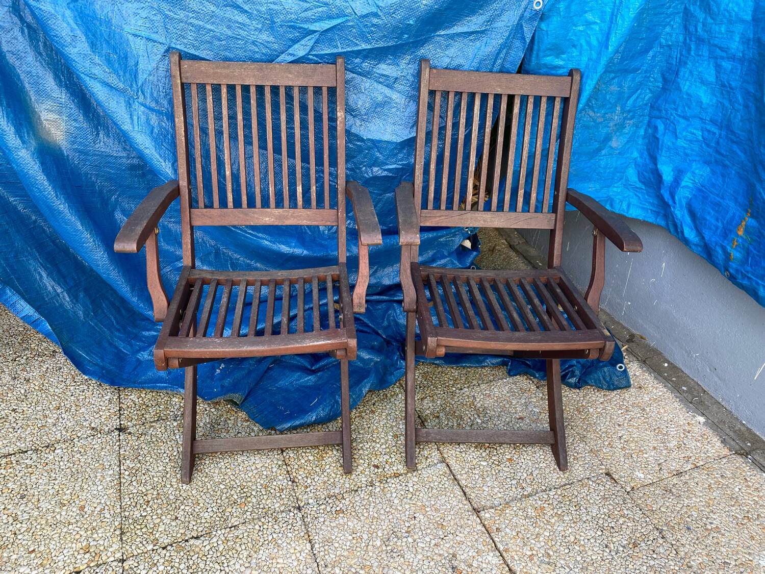 Set of 4 folding chairs/armchairs with armrests in exotic wood