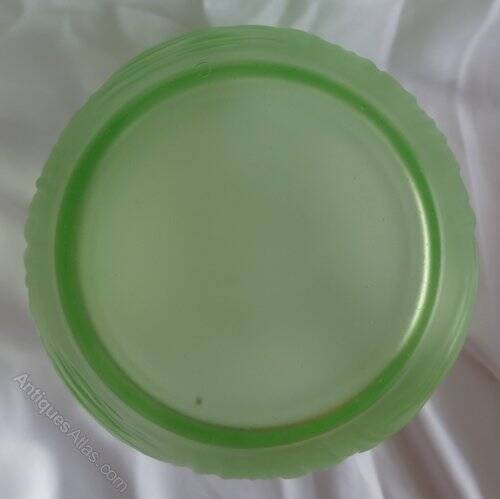 Jobling B2 Bird and Corn Vase Uranium Glass