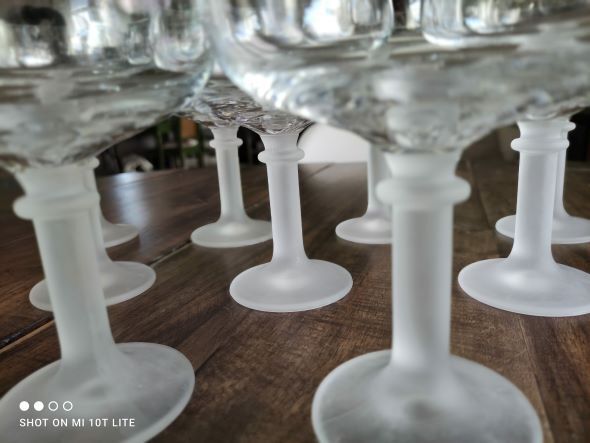 Lot de 9 coupes à champagne en cristal vintage pied givré