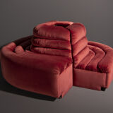 Italian design round sofa in pink velvet