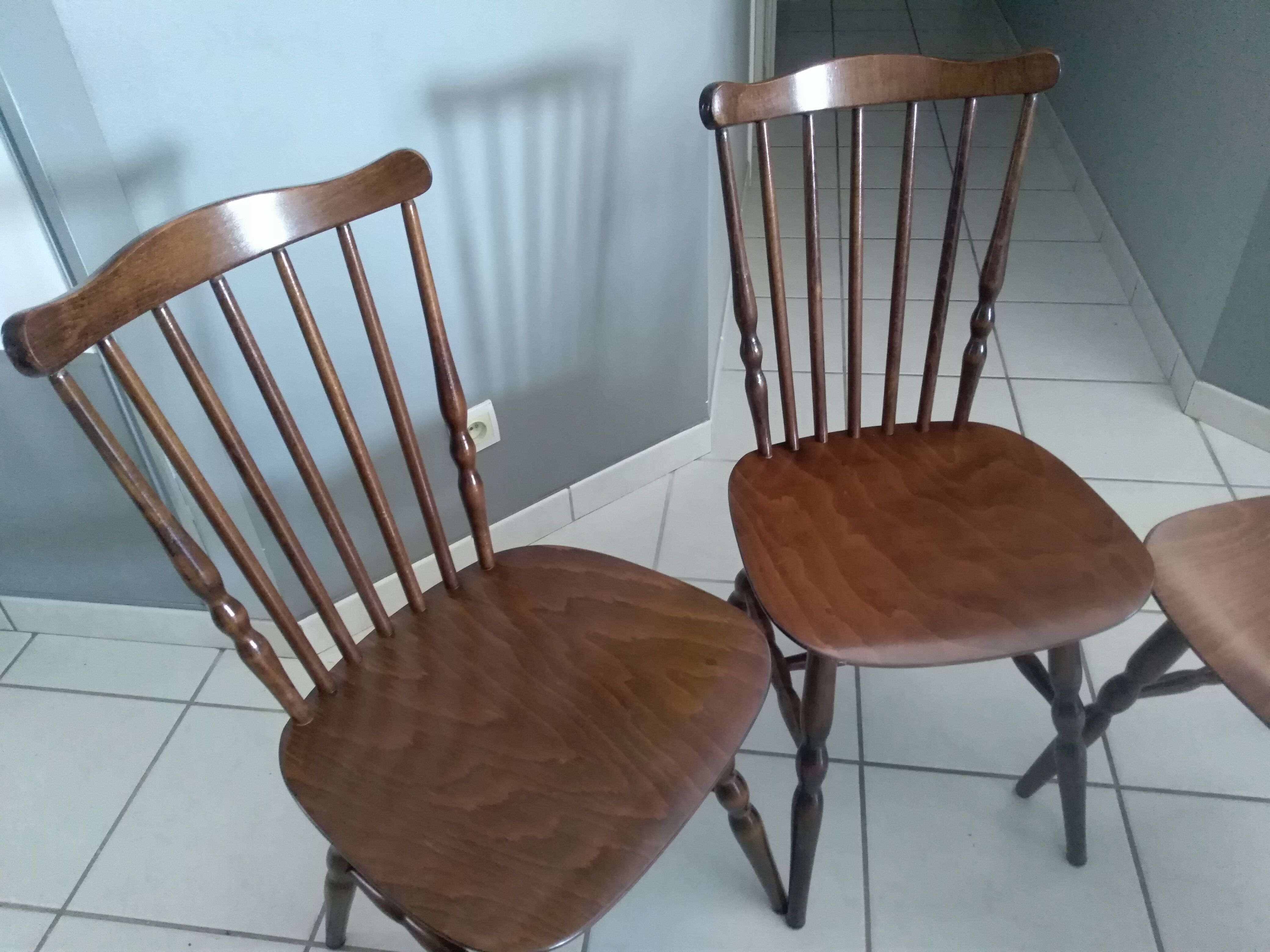 Suite de 6 chaises Baumann modèle Tacoma années 1970