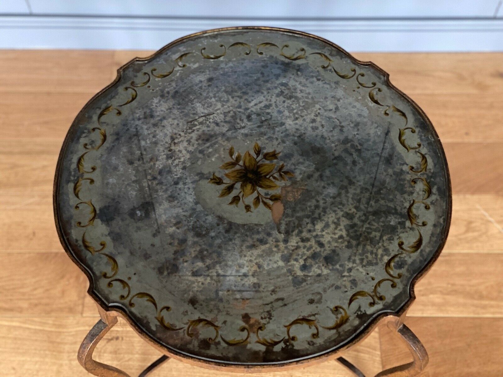 Gueridon 1940 french work ironwork doree plateau eglomise