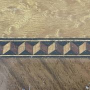 Grand plateau vintage,  marqueterie de bois sous verre