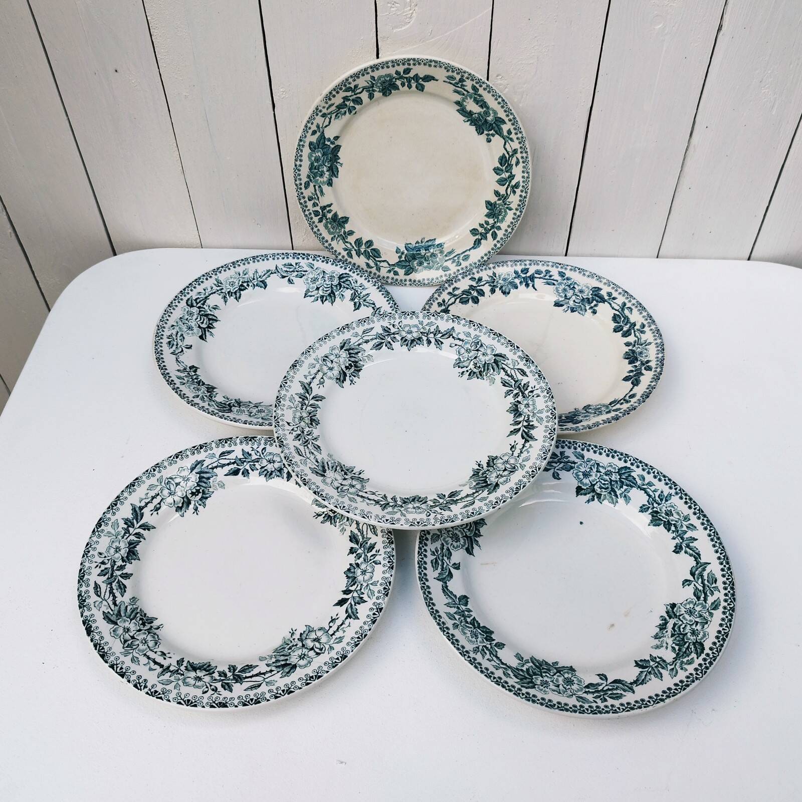 Saint Amand plates Guadeloupe model Terre de fer