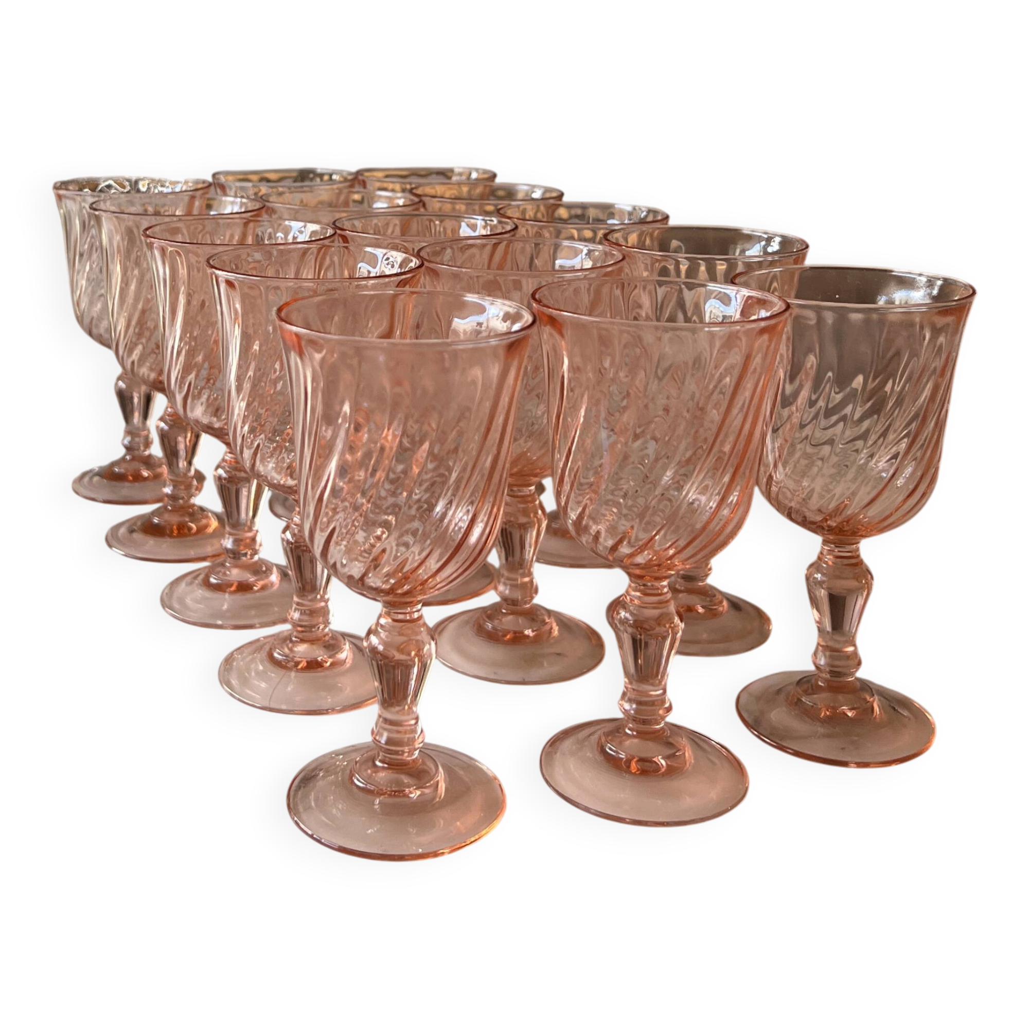 Set of 15 Arcoroc pink wine glasses