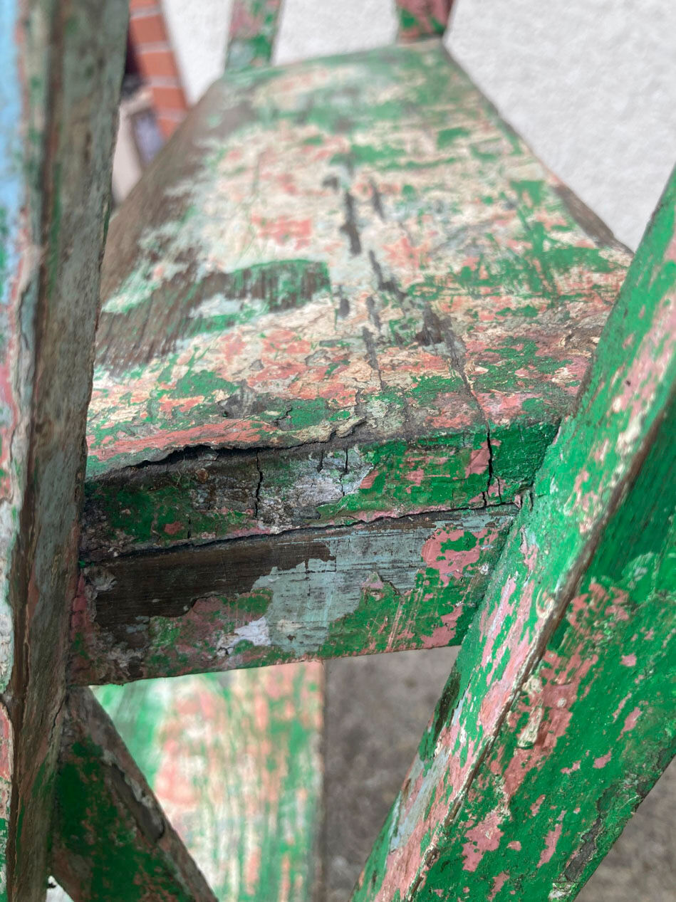 Escabeau d'artiste ancien patiné
