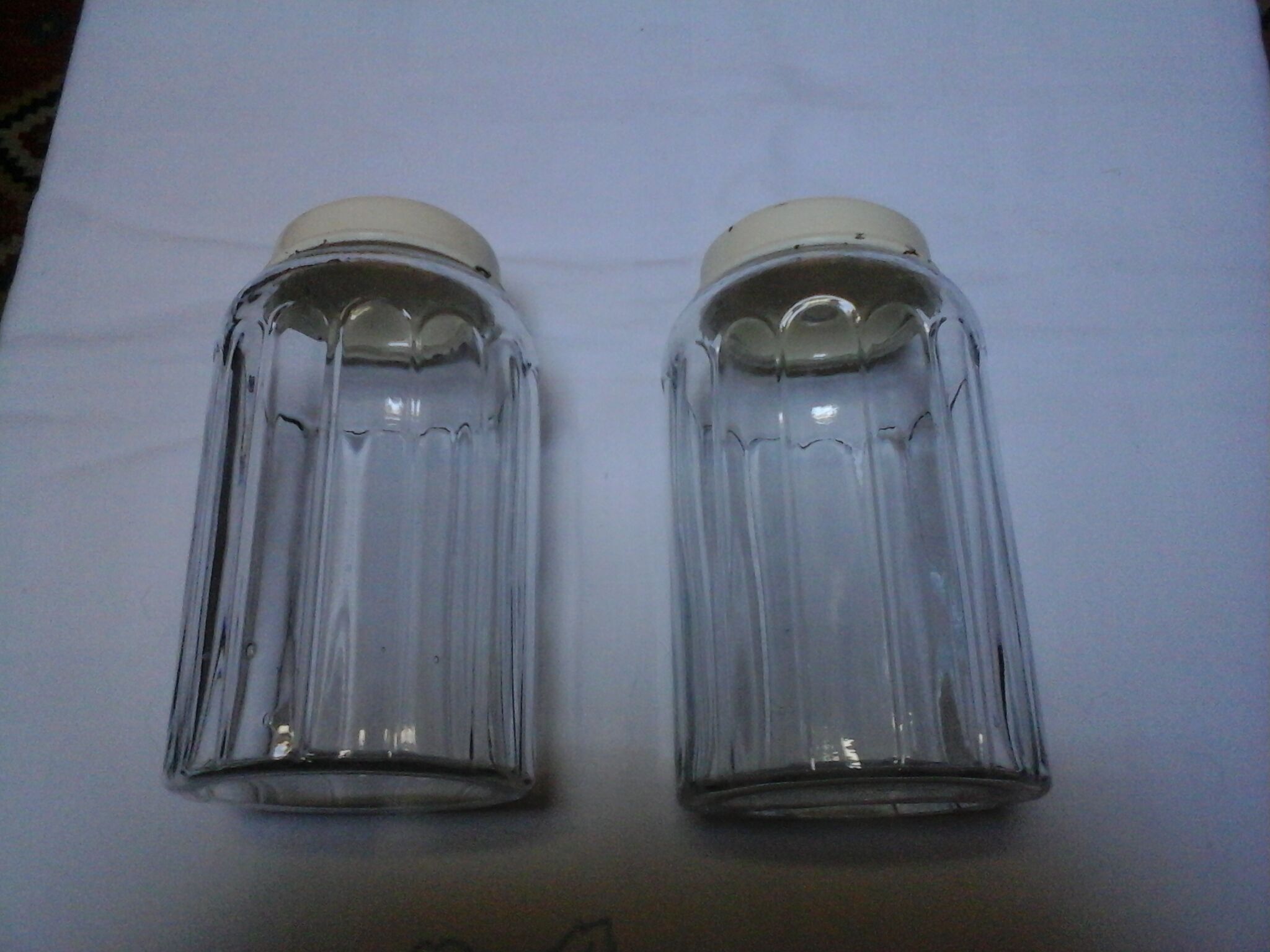 Lot of 2 old jars