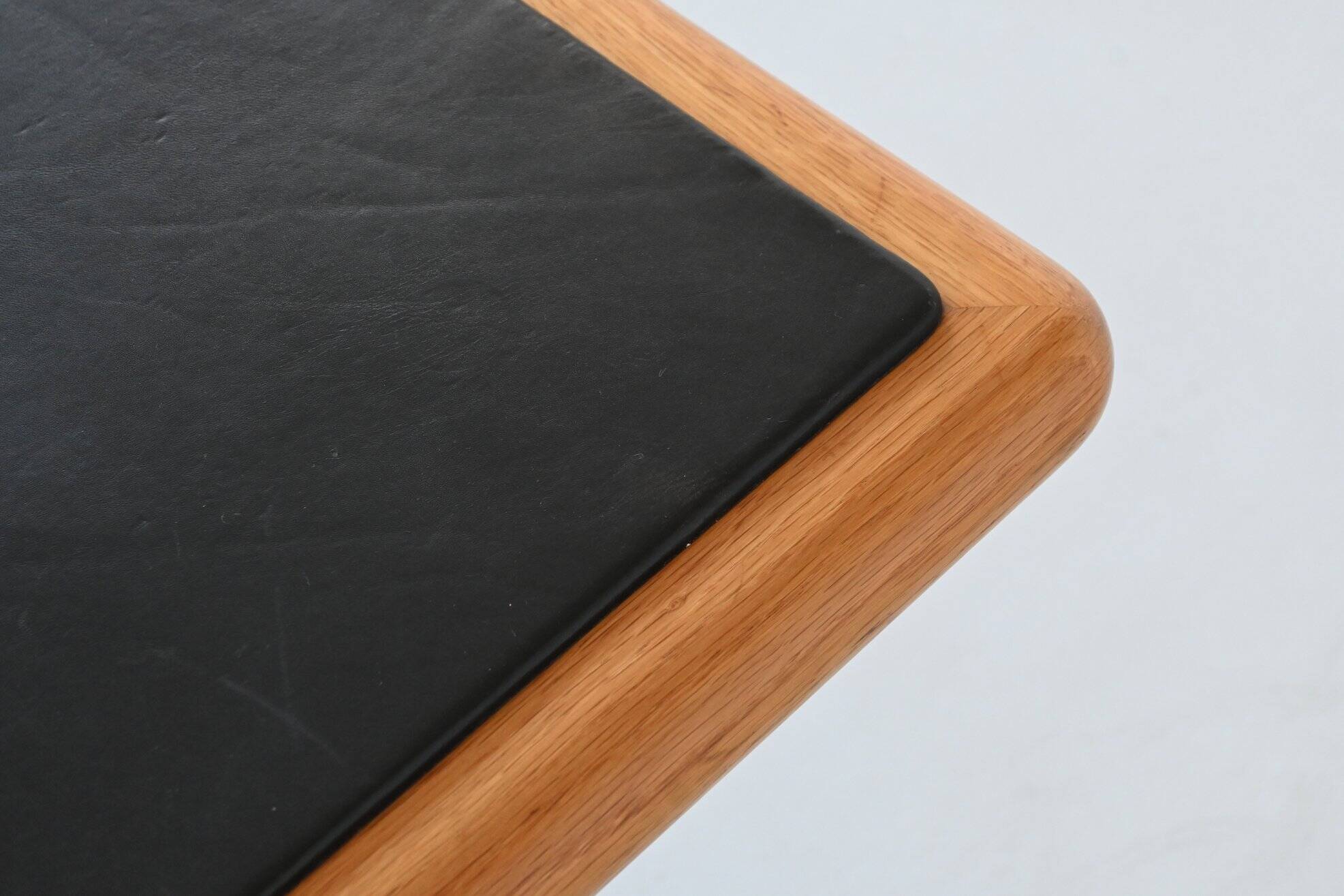 Warren Platner writing desk leather and oak Knoll United States 1970