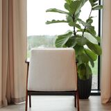Fauteuil vintage bouclé blanc model 366 by Chierowski