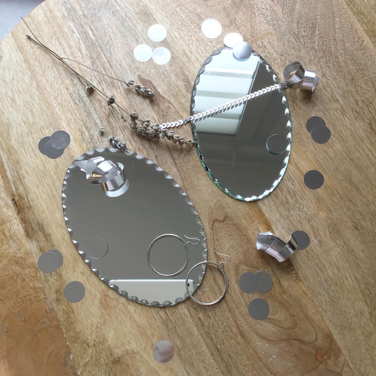 Set of 2 beveled oval mirrors to pose vintage