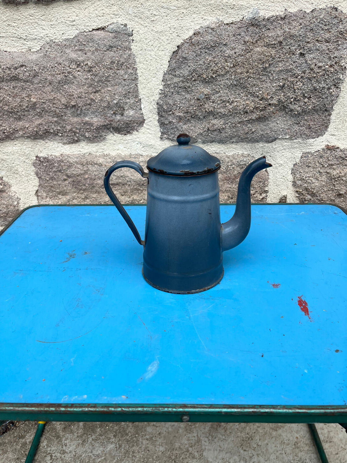 Enamelled coffee maker