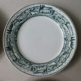 6 flat plates Saint Amand, décor la laitière