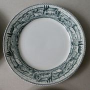 6 assiettes plates Saint Amand, décor la laitière