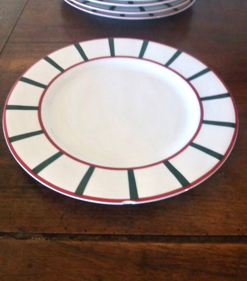 5 beautiful Basque dessert plates