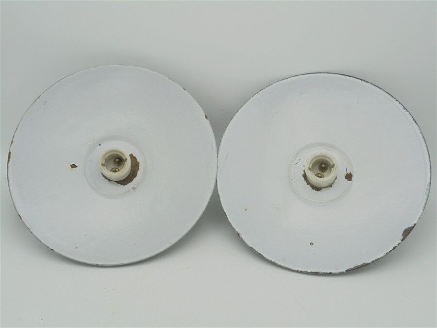 Duo d'appliques en tôle émaillée
