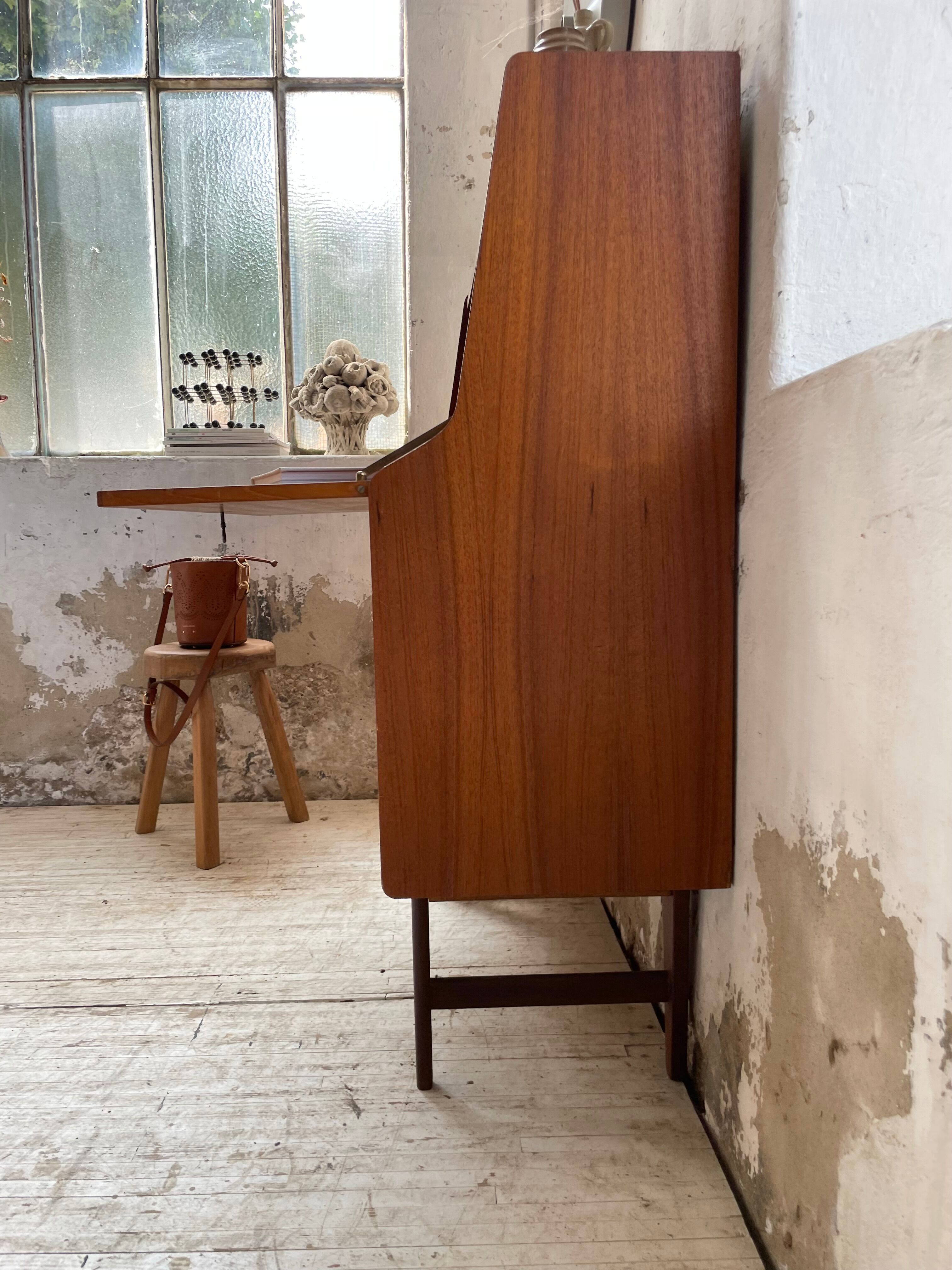 Secretary Samcom teck 1960