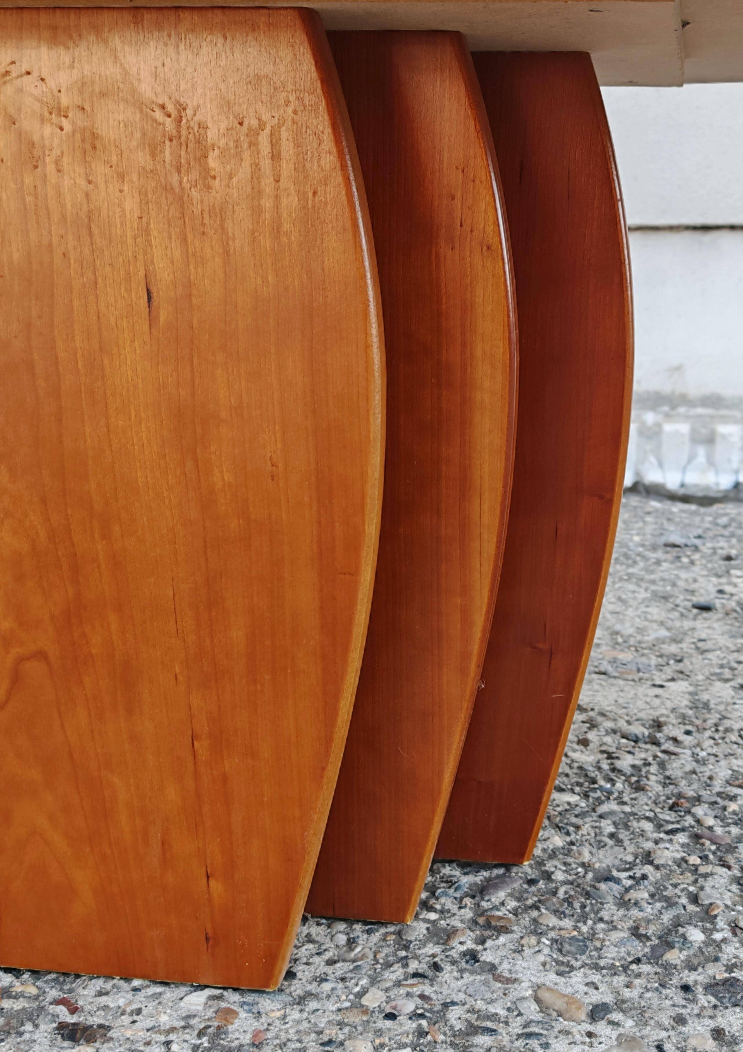 Table basse Mid Century Modern en cerisier avec dessus en granit, Danemark 1970
