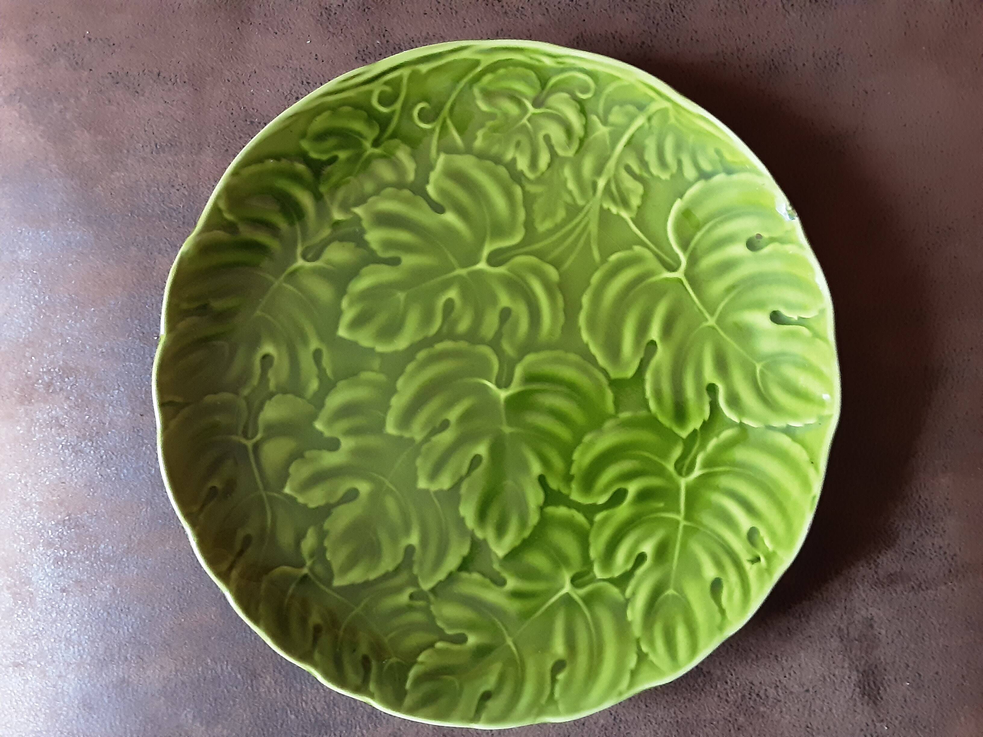 Small original round dish